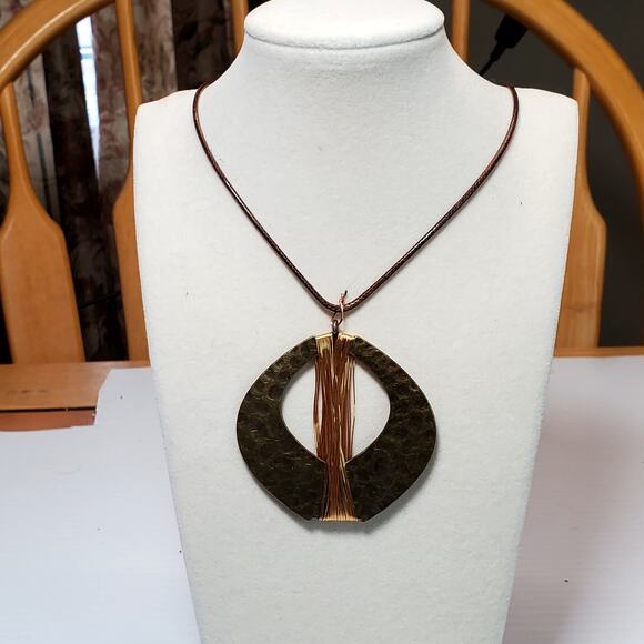 Round Thin Hammered Brass Copper Wire Wrapped Large Pendant 26" Unsigned - Picture 5 of 6